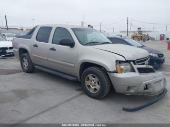  Salvage Chevrolet Avalanche 1500