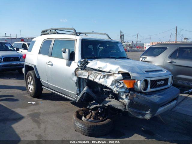  Salvage Toyota FJ Cruiser