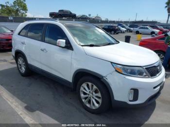  Salvage Kia Sorento