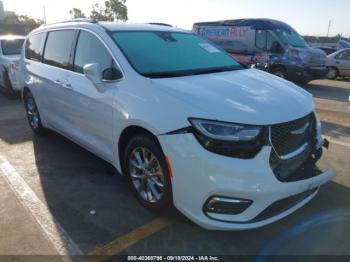  Salvage Chrysler Pacifica