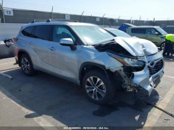  Salvage Toyota Highlander