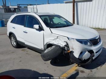  Salvage Kia Sorento