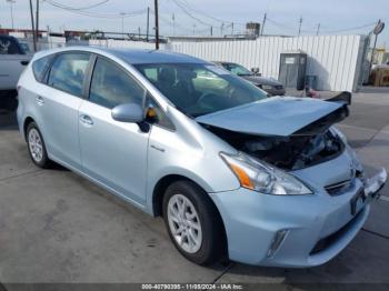  Salvage Toyota Prius v