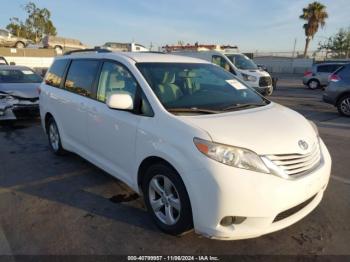  Salvage Toyota Sienna