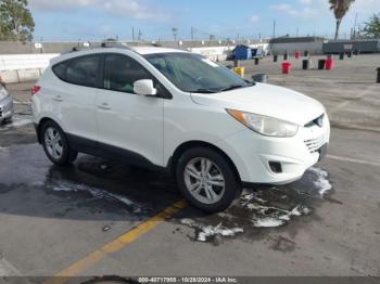  Salvage Hyundai TUCSON