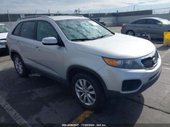  Salvage Kia Sorento