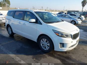  Salvage Kia Sedona