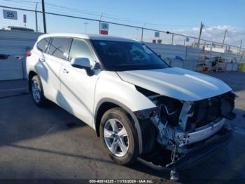  Salvage Toyota Highlander