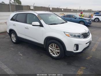  Salvage Kia Sorento