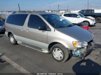  Salvage Toyota Sienna