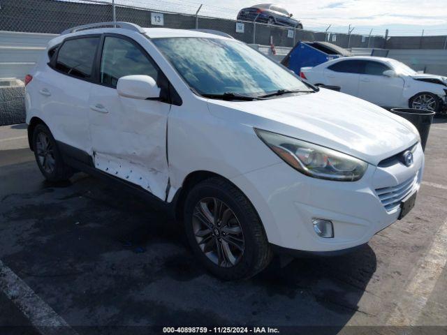  Salvage Hyundai TUCSON