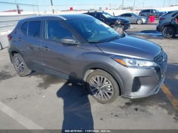  Salvage Nissan Kicks