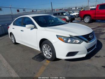  Salvage Nissan Altima