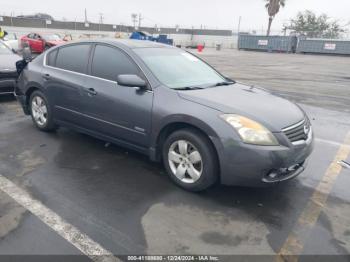  Salvage Nissan Altima