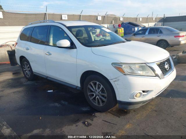  Salvage Nissan Pathfinder