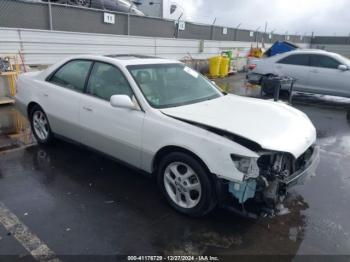  Salvage Lexus Es