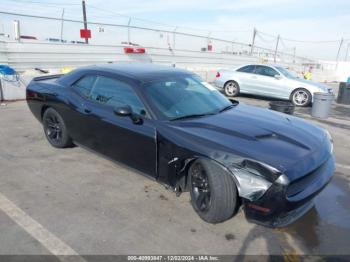  Salvage Dodge Challenger