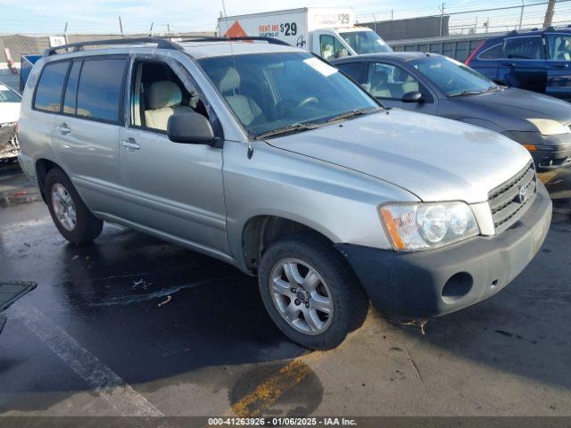  Salvage Toyota Highlander