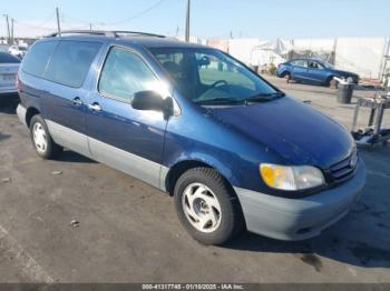  Salvage Toyota Sienna