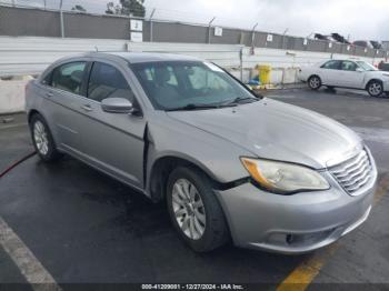  Salvage Chrysler 200