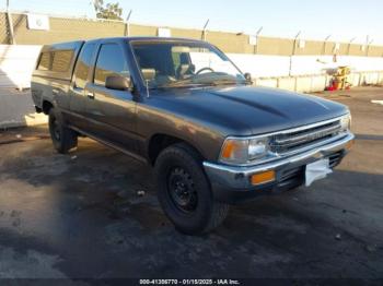  Salvage Toyota Pickup