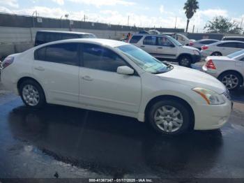  Salvage Nissan Altima