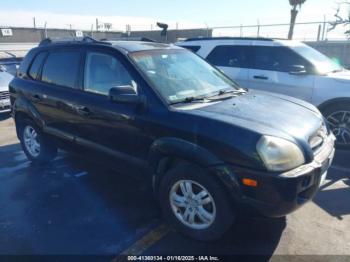  Salvage Hyundai TUCSON