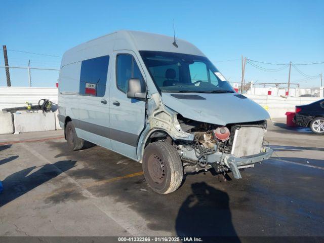  Salvage Mercedes-Benz Sprinter 2500