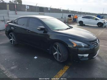  Salvage Nissan Altima