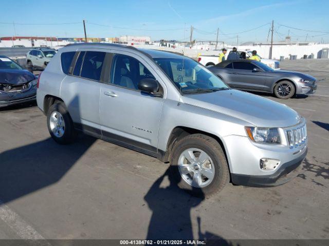  Salvage Jeep Compass