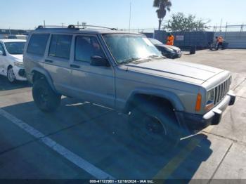  Salvage Jeep Cherokee