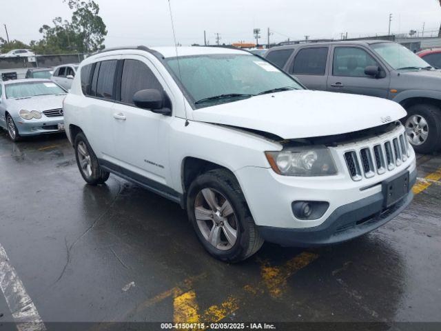  Salvage Jeep Compass