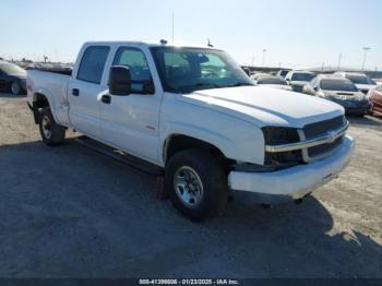  Salvage Chevrolet Silverado 2500