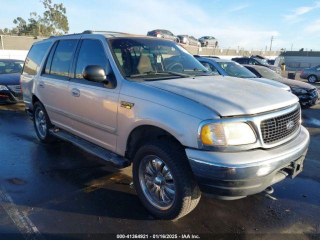  Salvage Ford Expedition