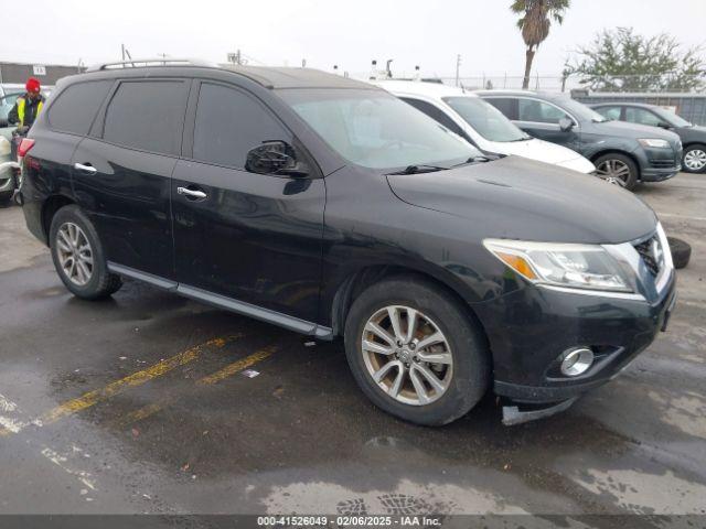  Salvage Nissan Pathfinder