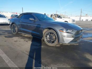  Salvage Ford Mustang