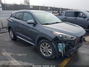  Salvage Hyundai TUCSON