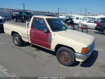  Salvage Toyota Pickup