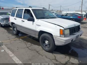  Salvage Jeep Grand Cherokee