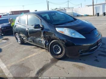  Salvage Nissan LEAF