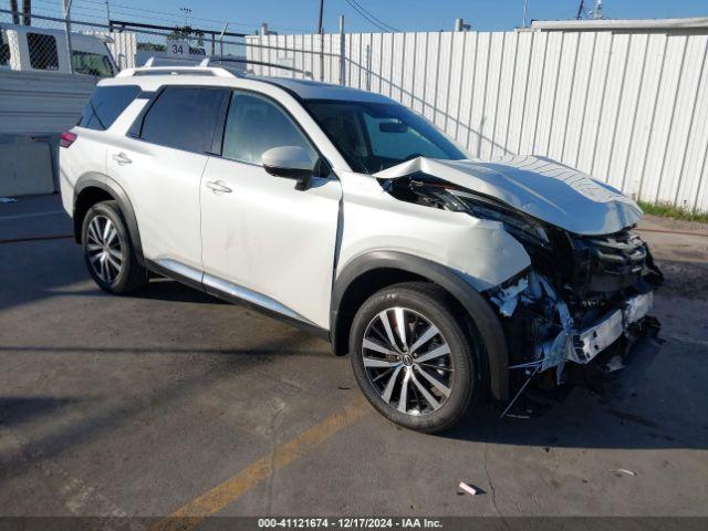  Salvage Nissan Pathfinder