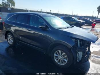  Salvage Kia Sorento