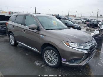  Salvage Mitsubishi Outlander