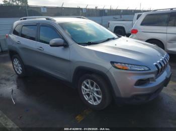  Salvage Jeep Cherokee