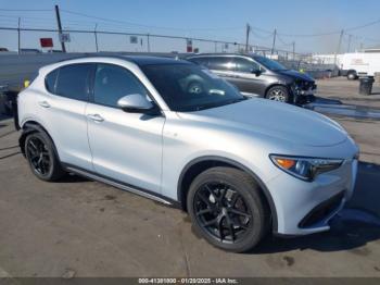  Salvage Alfa Romeo Stelvio