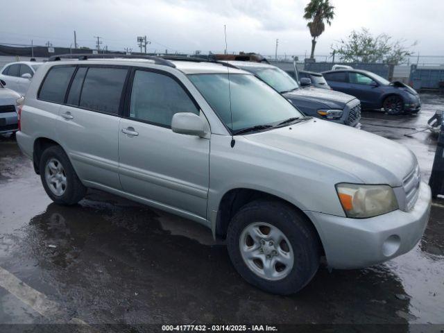  Salvage Toyota Highlander