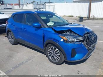  Salvage Nissan Kicks