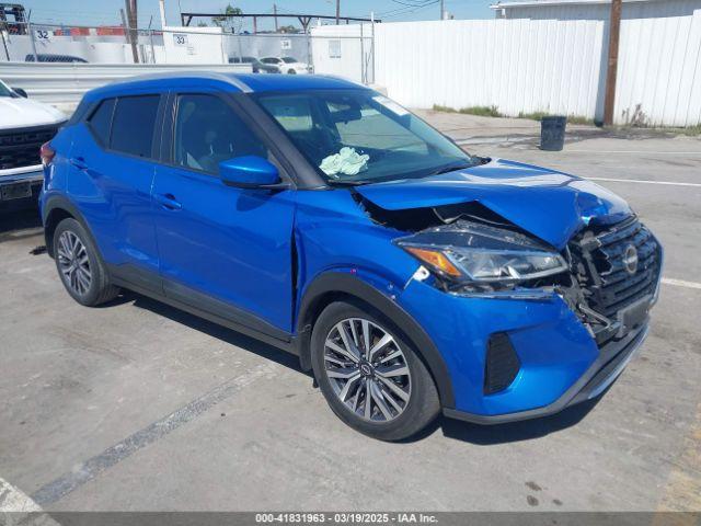  Salvage Nissan Kicks
