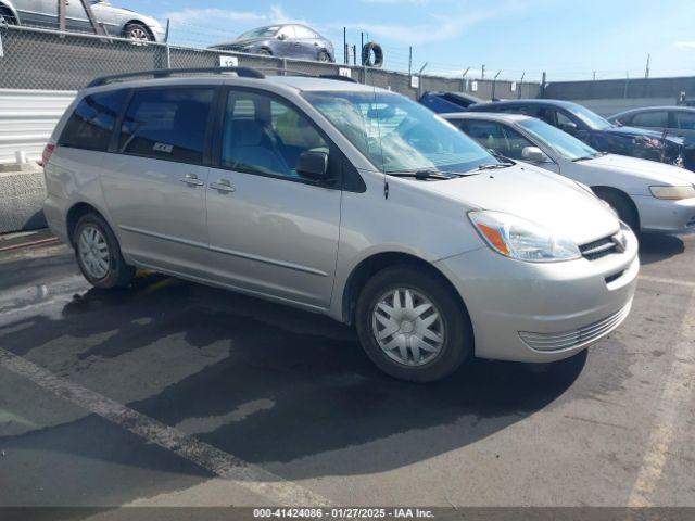  Salvage Toyota Sienna