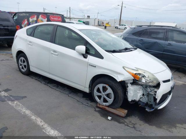  Salvage Toyota Prius